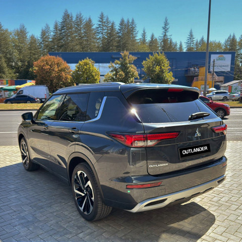 Новий Mitsubishi Outlander 2.5 MiVEC CVT (184 к.с.) S-AWC Ultimate 2024