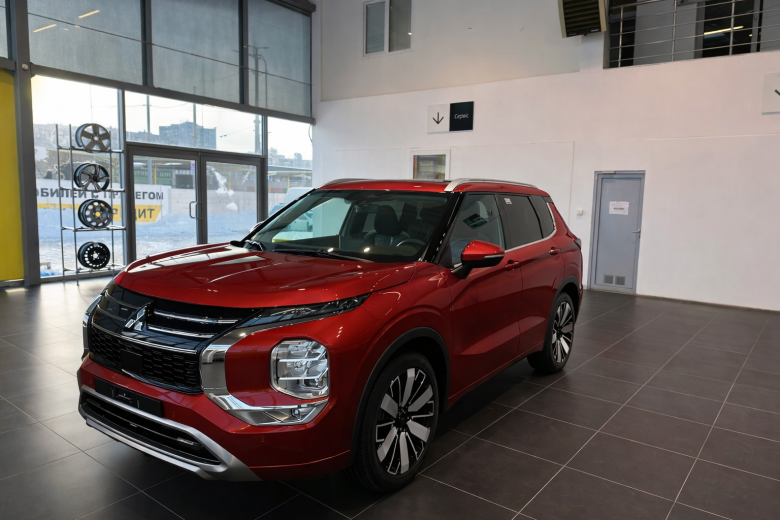 Новий Mitsubishi Outlander Ultimate 2025
